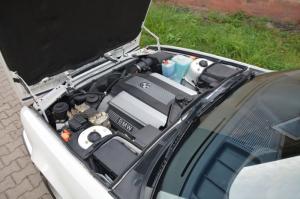 BMW 740i 1992 года  (UK)